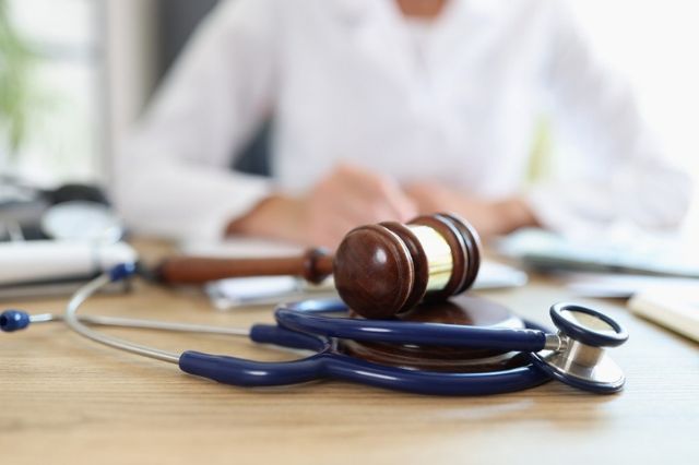 Clicca per accedere all'articolo Responsabilità professionale: nuova normativa  sugli aspetti assicurativi